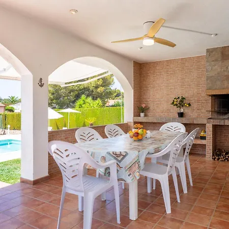 Ponent Villa *